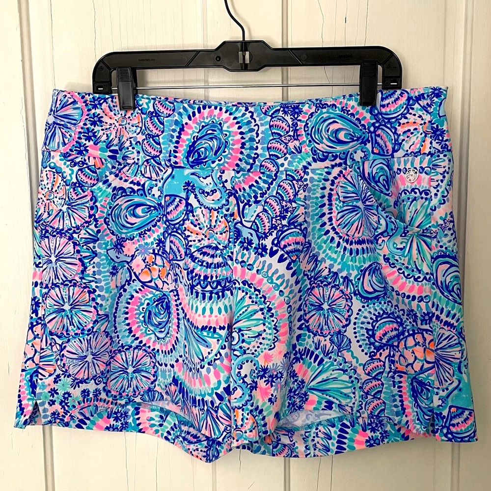 EUC Lilly Pulitzer Luxletic Nakia Short